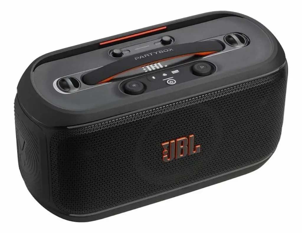 Caixa JBL PartyBox com microfone entra em oferta relâmpago com 53% de desconto no Mercado Livre 2 Caixa de som JBL PartyBox On The Go 2 preta em oferta por R$ 1.737,55 no Pix.